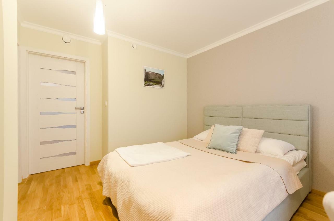 Central Penthouse With Terrace Краків Екстер'єр фото