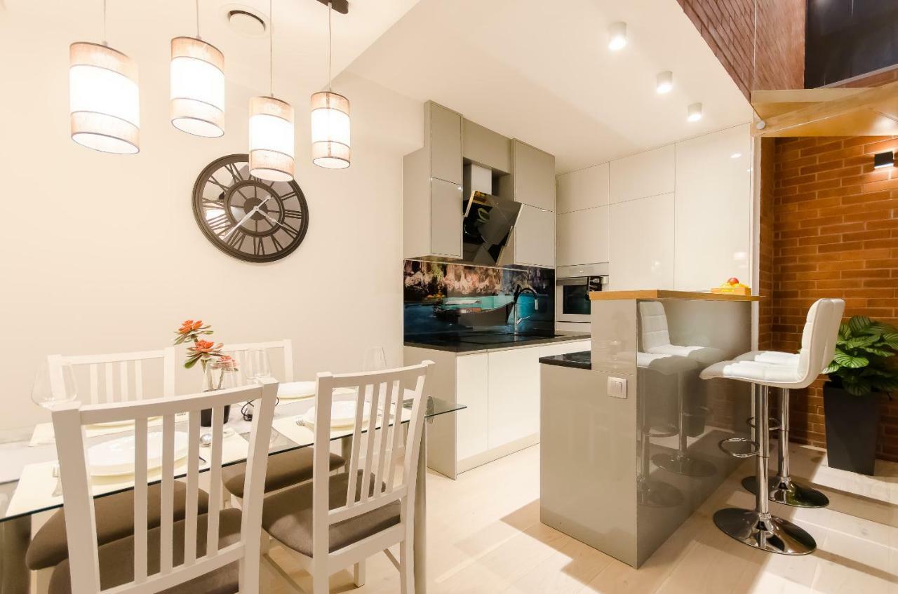 Central Penthouse With Terrace Краків Екстер'єр фото